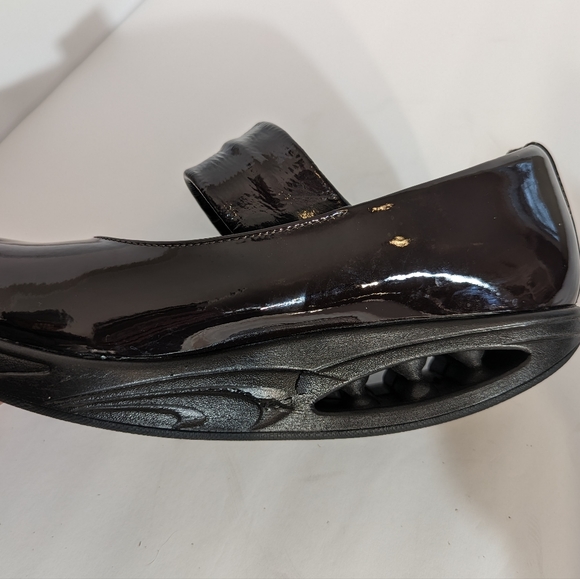 RYN Womens Burgundy Wine Patent Leather Mary Jane Rocking Shoes, Size 7.5 - Picture 8 of 12